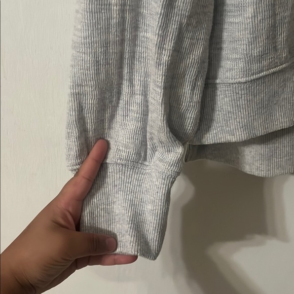 Aerie sweatshirt - Picture 4 of 7